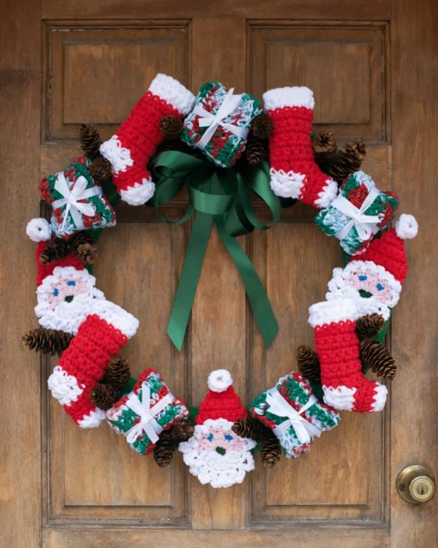 Free Crochet Patterns for Festive Christmas Wreath Designs!